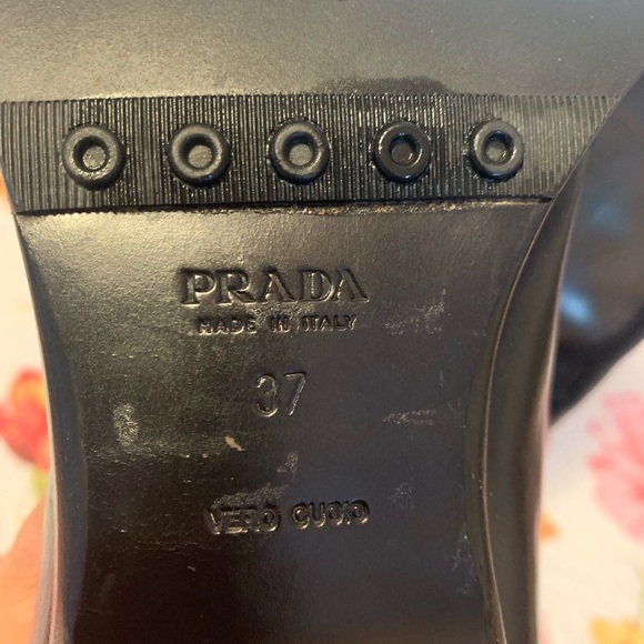 Prada Soft Leather Black boots with Kitten heels - Picture 11 of 16